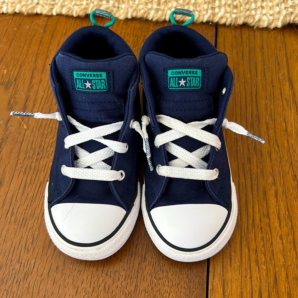 Childrens size 10 converse